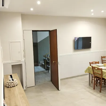 Flegrea House *